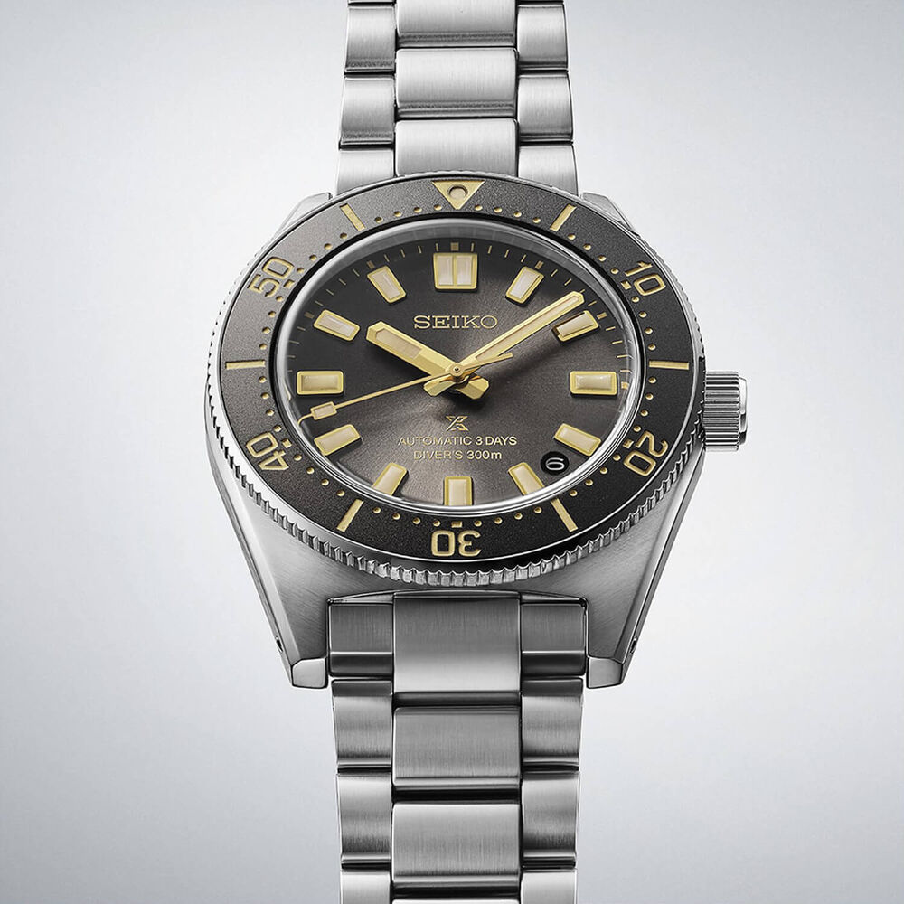 Seiko Prospex 1965 Revival Diver’s 40mm Tide Grey Dial Steel Bracelet Watch image number 4