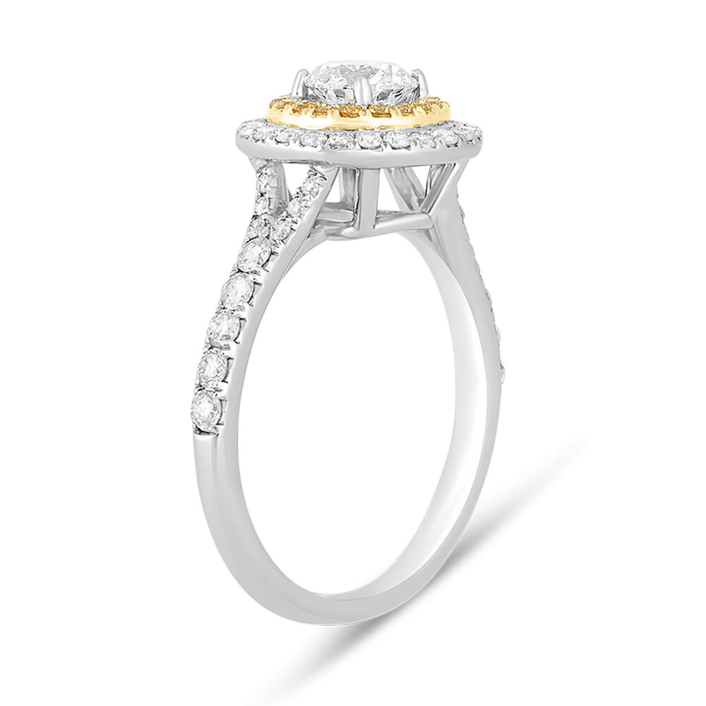 Platinum 1.04 carat white and round yellow diamond cluster ring image number 3