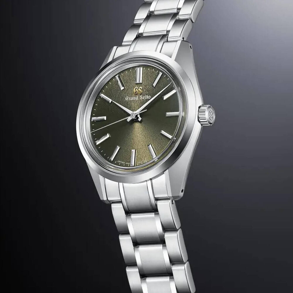 Grand Seiko Mount Iwate – Autumn Dusk European Limited Edition 36.5mm Green Dial Bracelet Watch image number 3