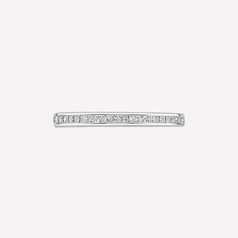 18ct White Gold 0.25ct Princess Cut Channel Set 2mm Band Ring