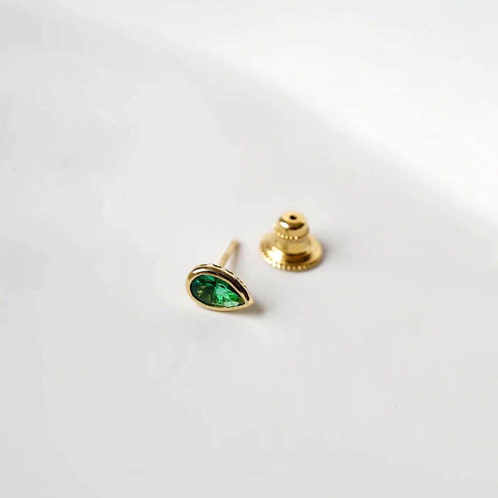 CARAT* London Danu Emerald 18k Gold Vermeil Stud Earrings image number 3