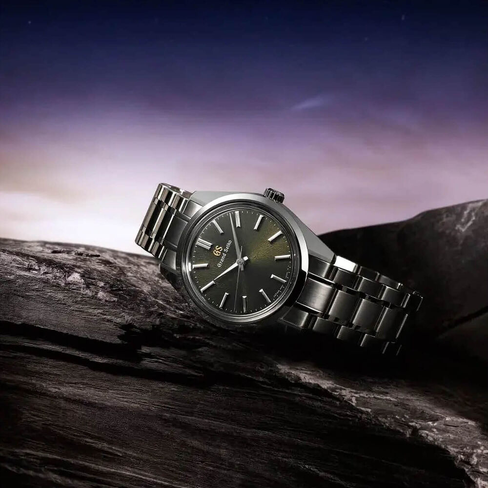 Grand Seiko Mount Iwate – Autumn Dusk European Limited Edition 36.5mm Green Dial Bracelet Watch image number 8