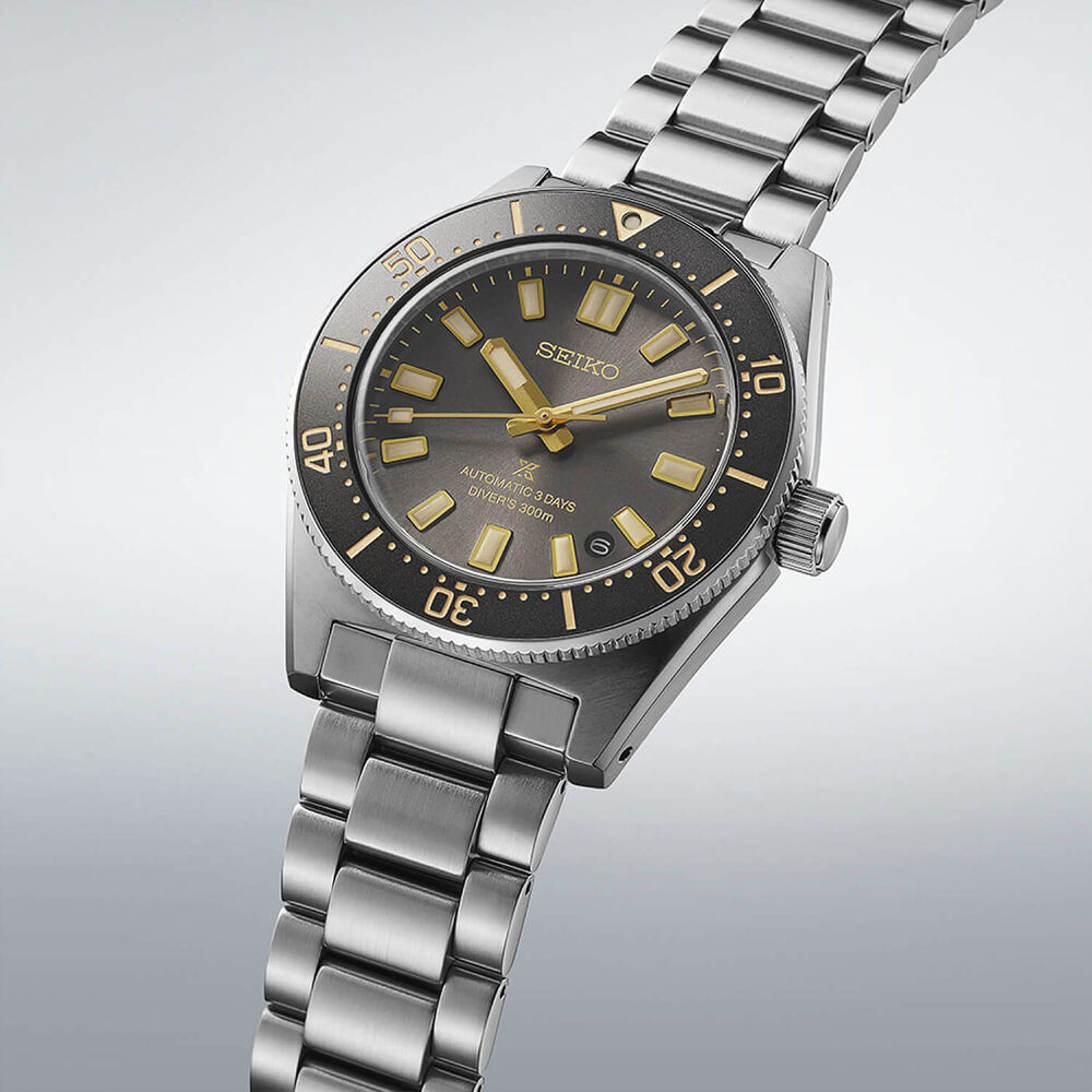 Seiko Prospex 1965 Revival Diver’s 40mm Tide Grey Dial Steel Bracelet Watch image number 3